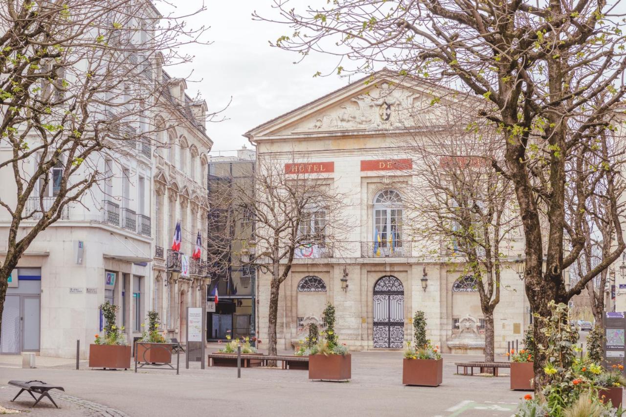 Apartmán Renaissance Bourg-en-Bresse Exteriér fotografie